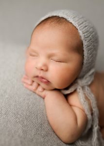 best Boston newborn photographer, maternity photography Boston, newborn photography near me, maternity photographer near me Walpole MA