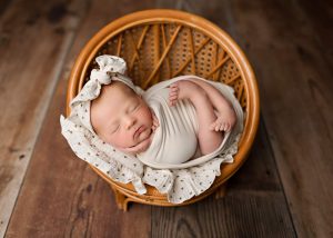 best Boston newborn photographer, maternity photography Boston, newborn photography near me, maternity photographer near me Walpole MA