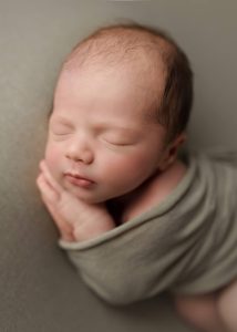 best Boston newborn photographer, maternity photography Boston, newborn photography near me, maternity photographer near me Walpole MA