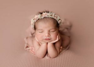 best Boston newborn photographer, maternity photography Boston, newborn photography near me, maternity photographer near me Walpole MA