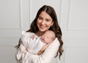 best Boston newborn photographer, maternity photography Boston, newborn photography near me, maternity photographer near me Walpole MA