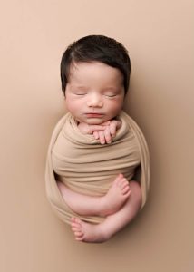 best Boston newborn photographer, maternity photography Boston, newborn photography near me, maternity photographer near me Walpole MA