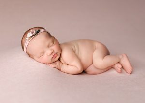 best Boston newborn photographer, maternity photography Boston, newborn photography near me, maternity photographer near me Walpole MA