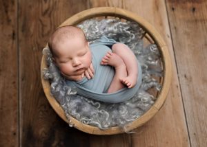 best Boston newborn photographer, maternity photography Boston, newborn photography near me, maternity photographer near me Walpole MA