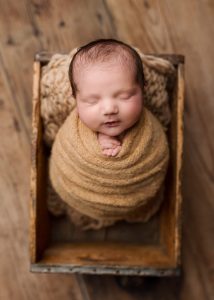 best Boston newborn photographer, maternity photography Boston, newborn photography near me, maternity photographer near me Walpole MA