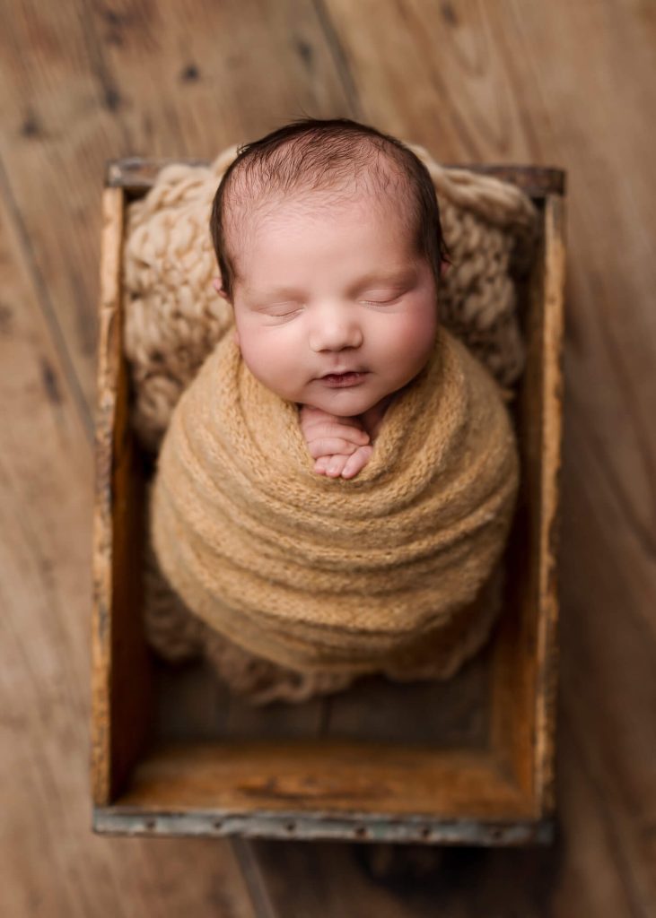 best Boston newborn photographer, maternity photography Boston, newborn photography near me, maternity photographer near me Walpole MA