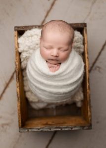 best Boston newborn photographer, maternity photography Boston, newborn photography near me, maternity photographer near me Walpole MA