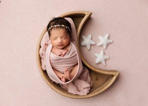 best Boston newborn photographer, maternity photography Boston, newborn photography near me, maternity photographer near me Walpole MA