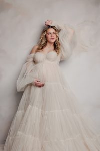 best Boston newborn photographer, maternity photography Boston, newborn photography near me, maternity photographer near me Walpole MA