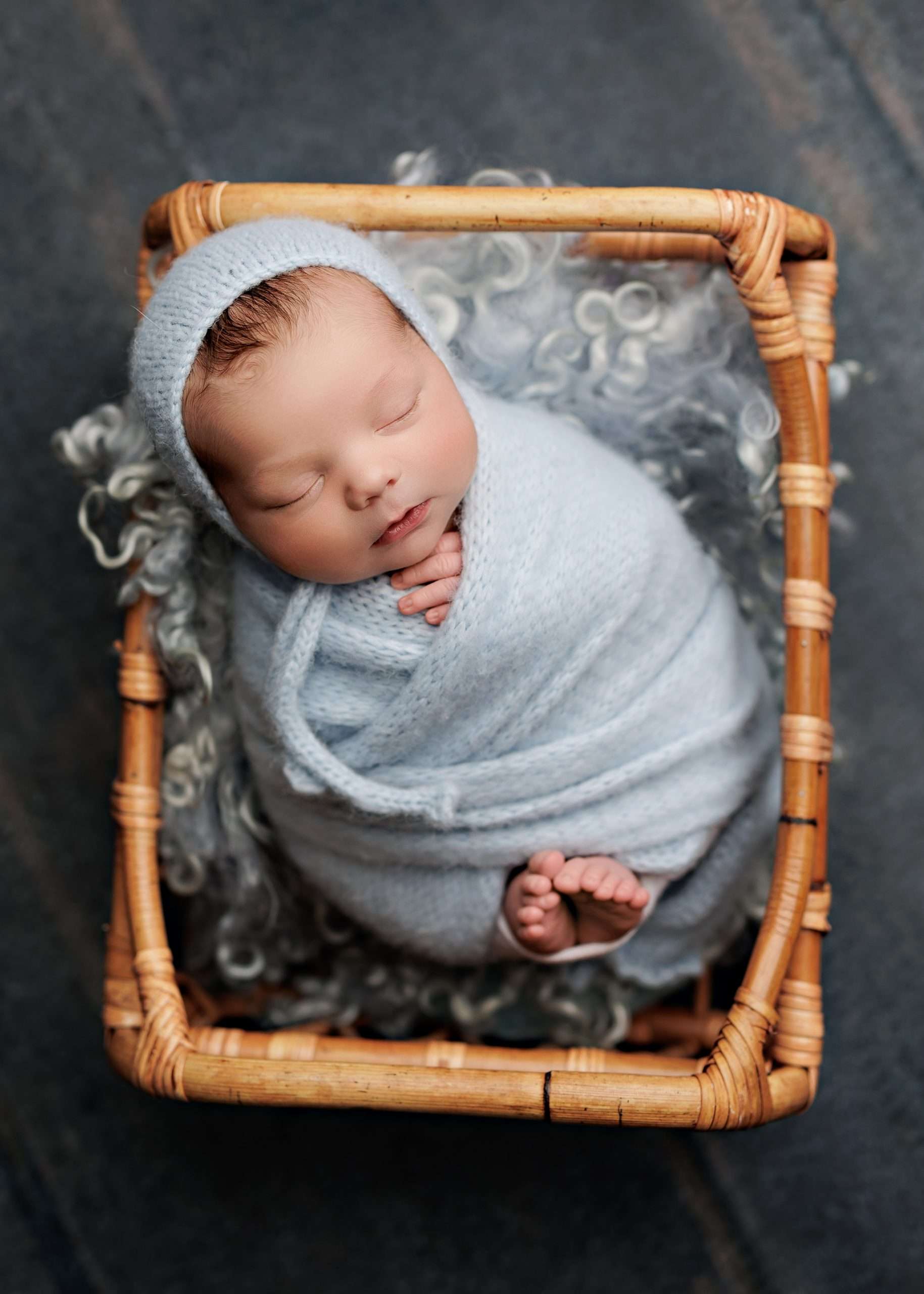 medfield newborn photographer, newborn photography in medfield, newborn photographer near me