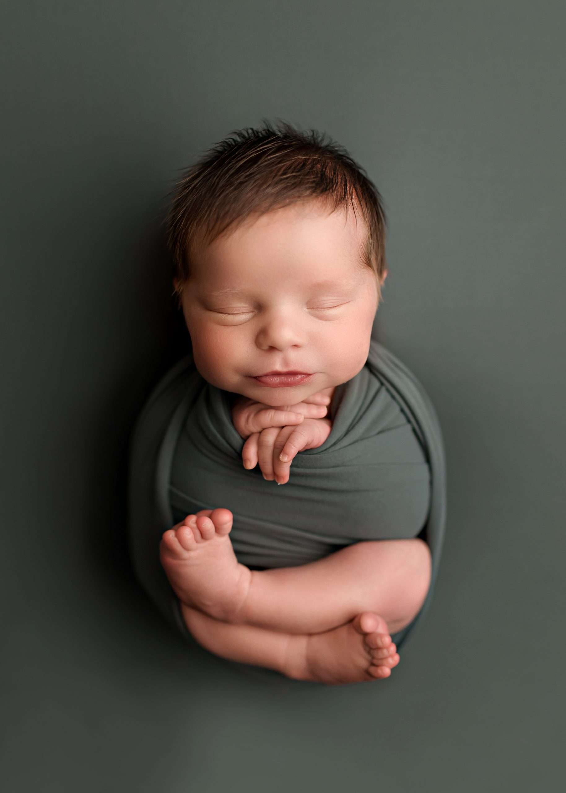 medfield ma newborn photographer, newborn photography near me, professional newborn photos, newborn portrait studio